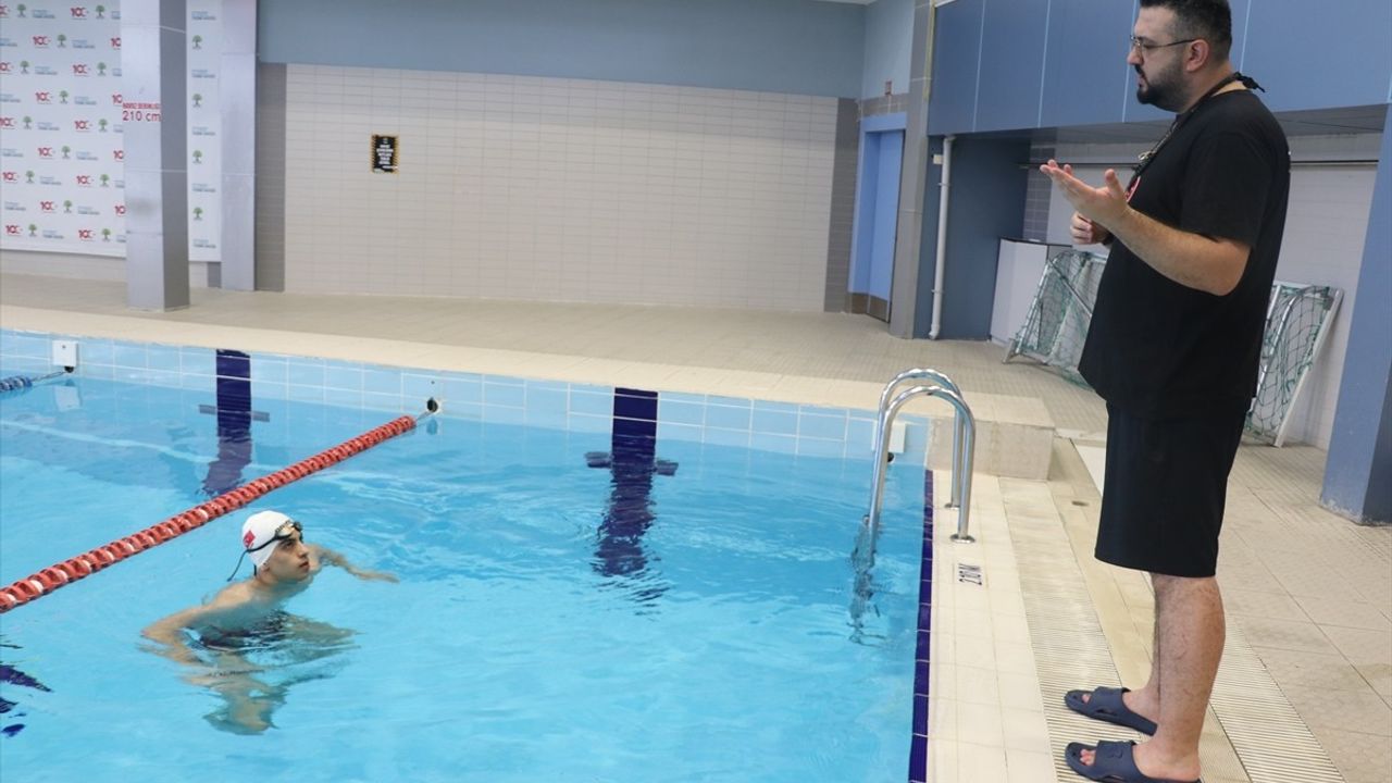 İşitme Engelli Milli Yüzücü Mehmet Bulut, Tokyo 2025'e Vize Aldı