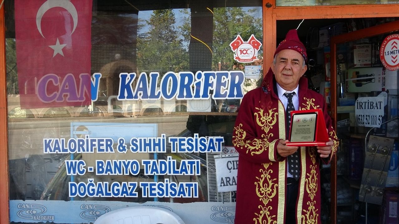 Isparta'da 55 Yıllık Sıhhi Tesisat Ustası Güngör Can 'Yılın Ahisi' Seçildi