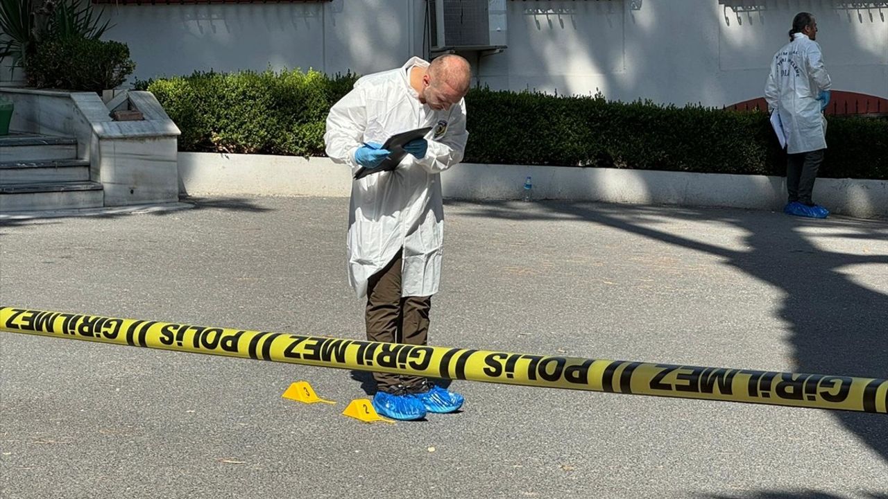 İstanbul'da Balıklı Rum Hastanesi'nde Silahlı Saldırı: 1 Yaralı