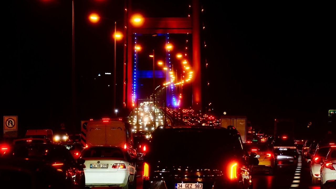 İstanbul'da Trafik Yoğunluğu Yüzde 80'e Ulaştı