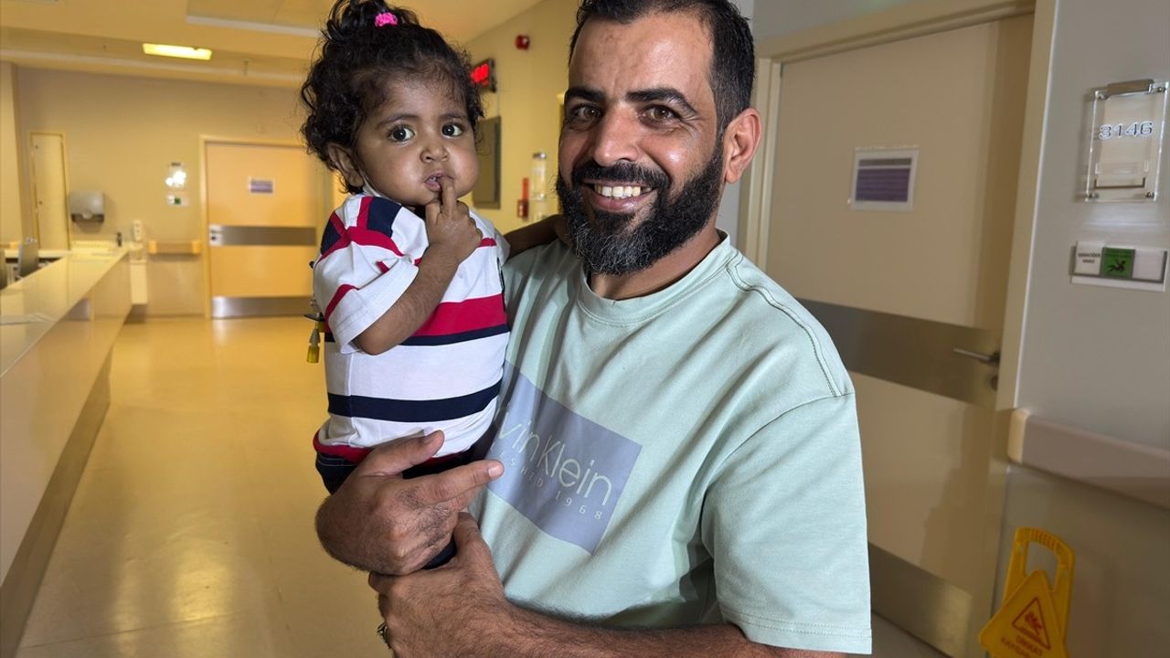 İzmir'de Karaciğer Nakliyle 2 Yabancı Uyruklu Bebek Sağlığına Kavuştu