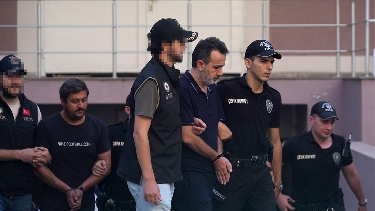 İzmir'de Polis Merkezi Saldırısı: 16 Yaşındaki Saldırgan ve 6 Şüpheli Tutuklandı