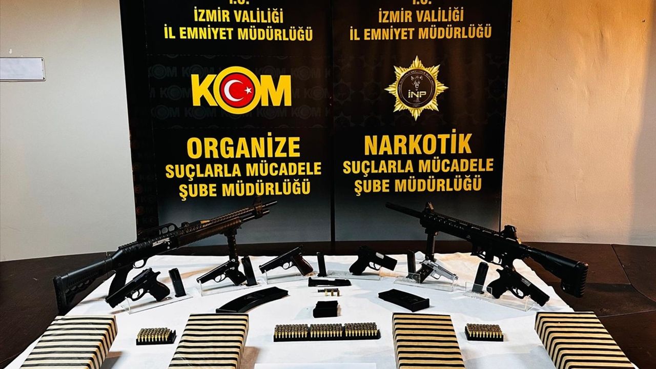 İzmir'de Uyuşturucu ve Silah Kaçakçılığı Operasyonunda 7 Tutuklama