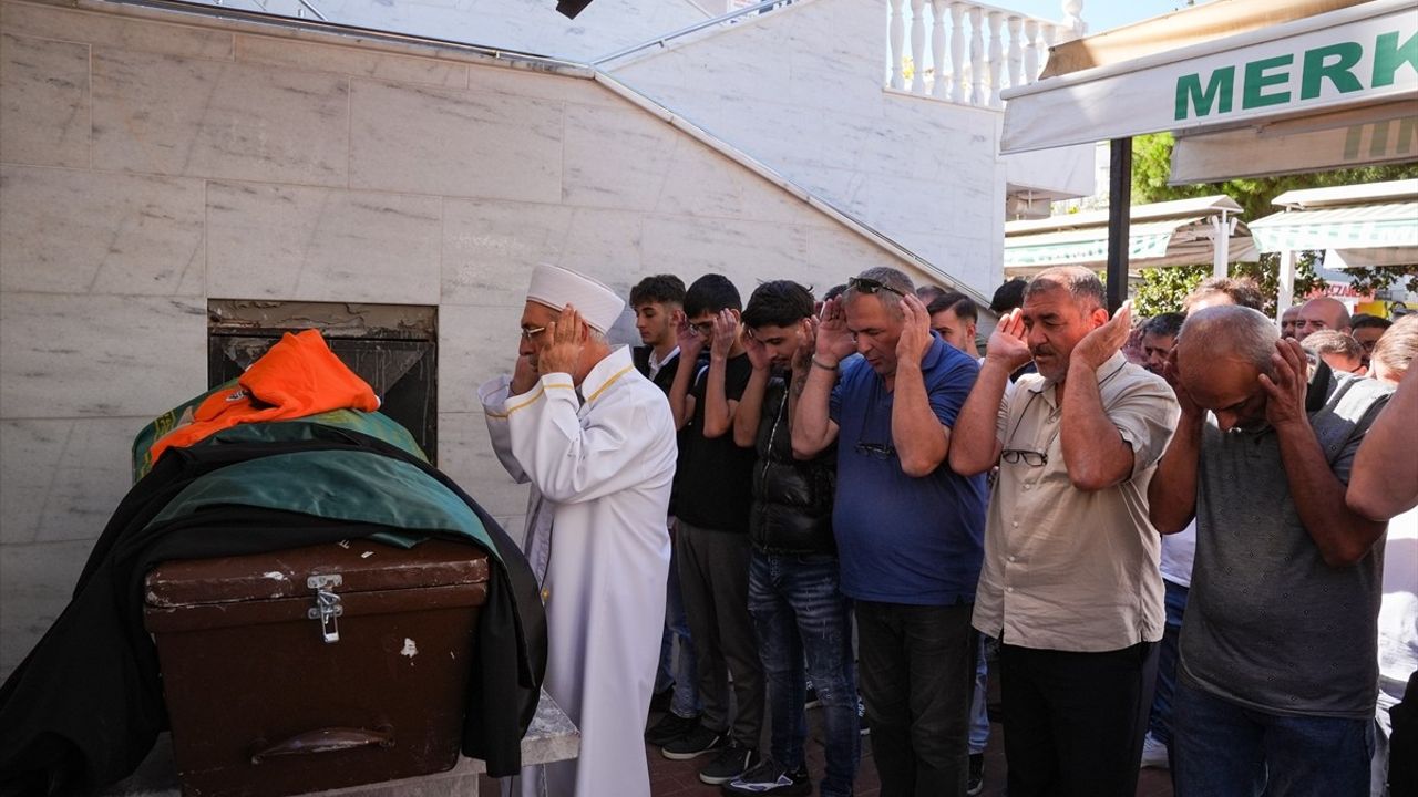 İzmir Menderes'te Nakliye Asansörü Faciası: 2 Şüpheli Tutuklandı