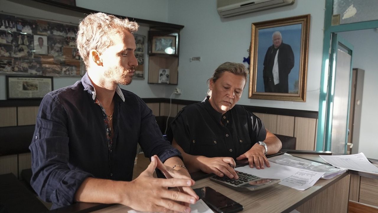 İzmir Su Ürünleri Hali'nde Tek Kadın Tüccar: Deniz Olataş