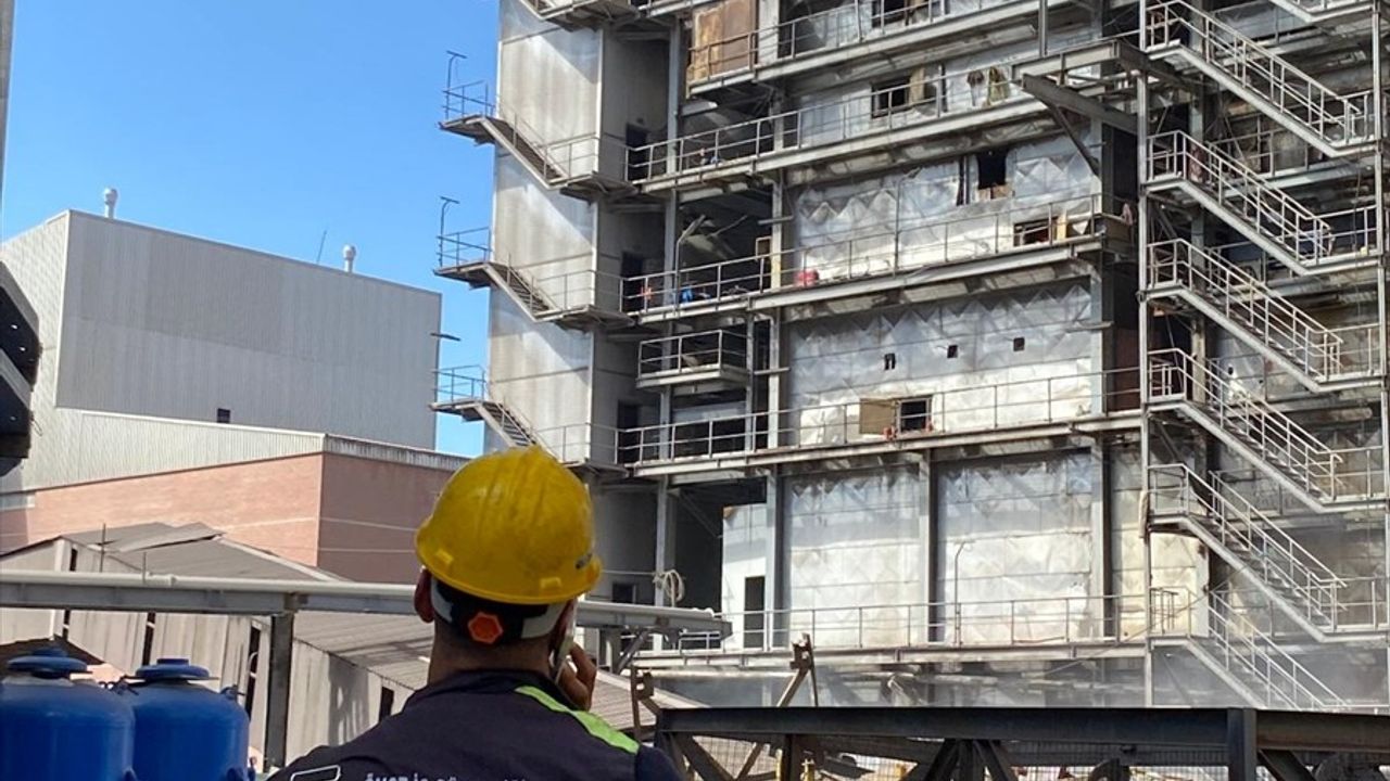 Kangal Termik Santrali'nde Yangın Kontrol Altına Alındı