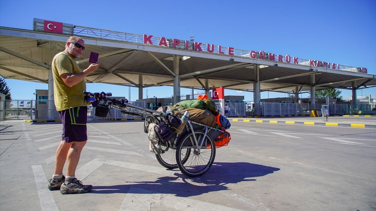 Karl Bushby Türkiye Etabını Tamamlayıp Kapıkule'den Avrupa'ya Geçti