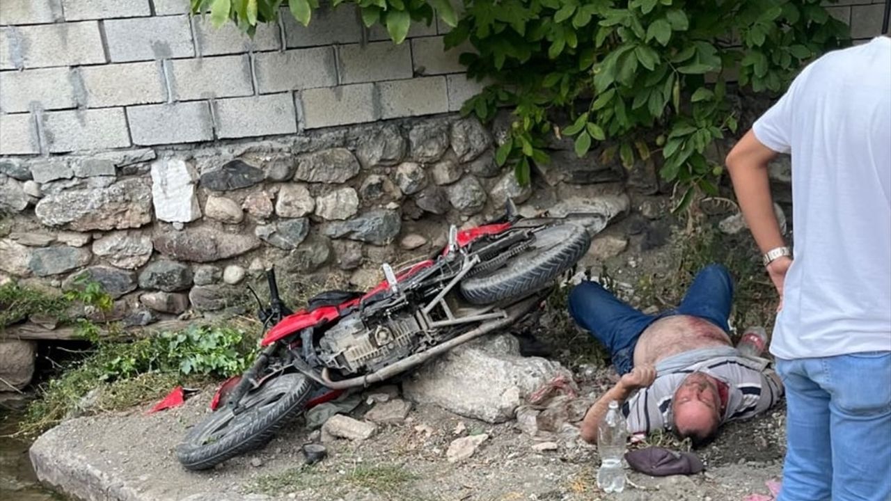 Kars Kağızman'da Polis Kovalamacası: Kaçan Motosiklet Sürücüsü Kaza Yapınca Yakalandı