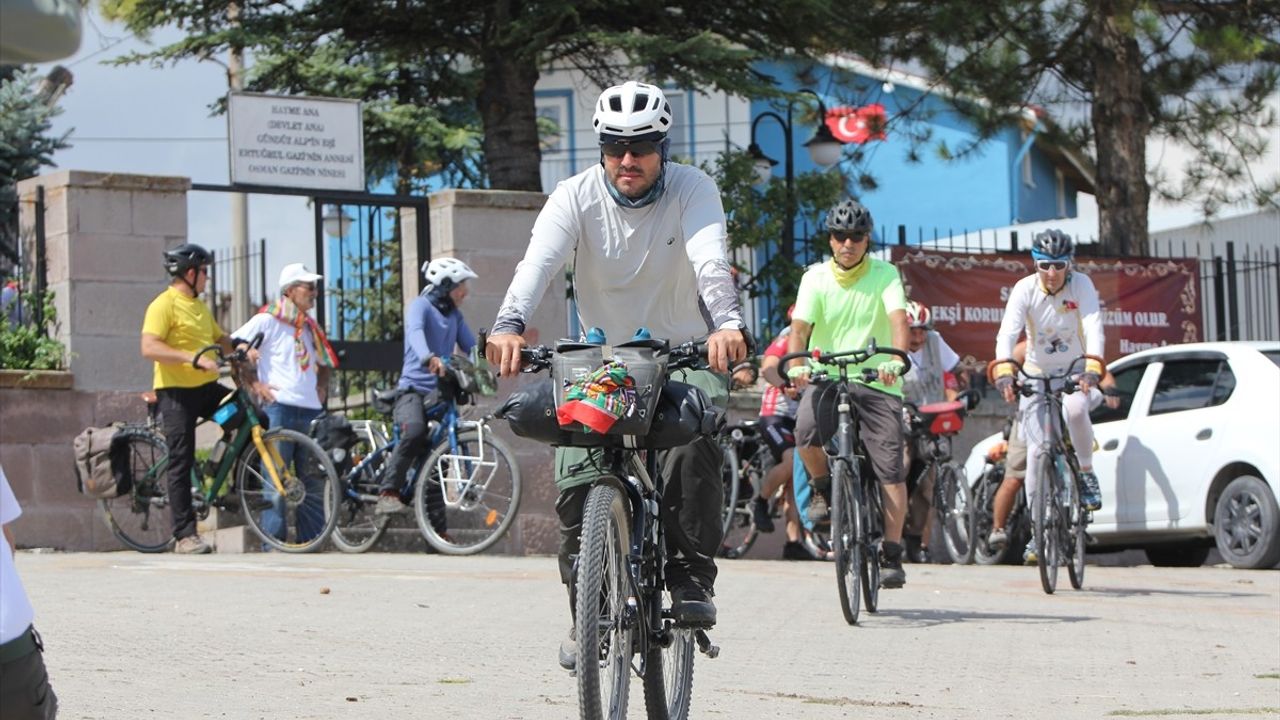 Kayı Boyu’nun Göç Yolculuğunu Bisikletle Yeniden Yaşadılar