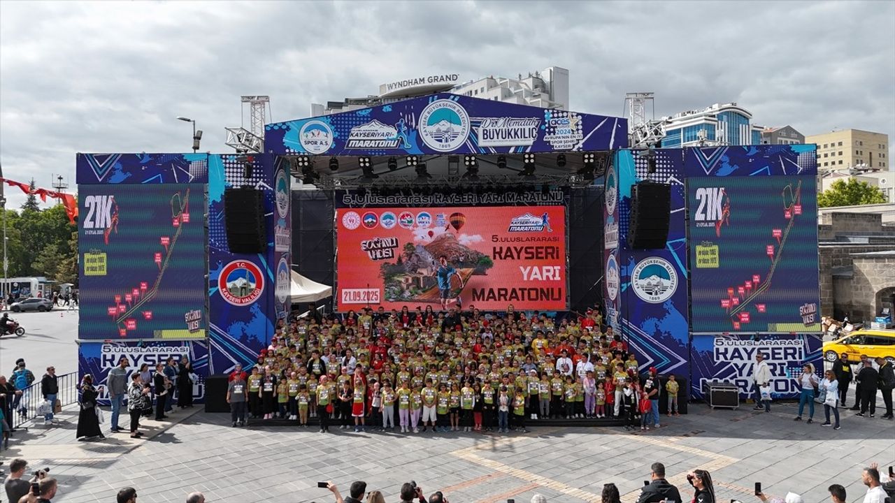 Kayseri'de Çocuk Maratonu ve Baby Run Coşkusu — 5. Uluslararası Kayseri Yarı Maratonu
