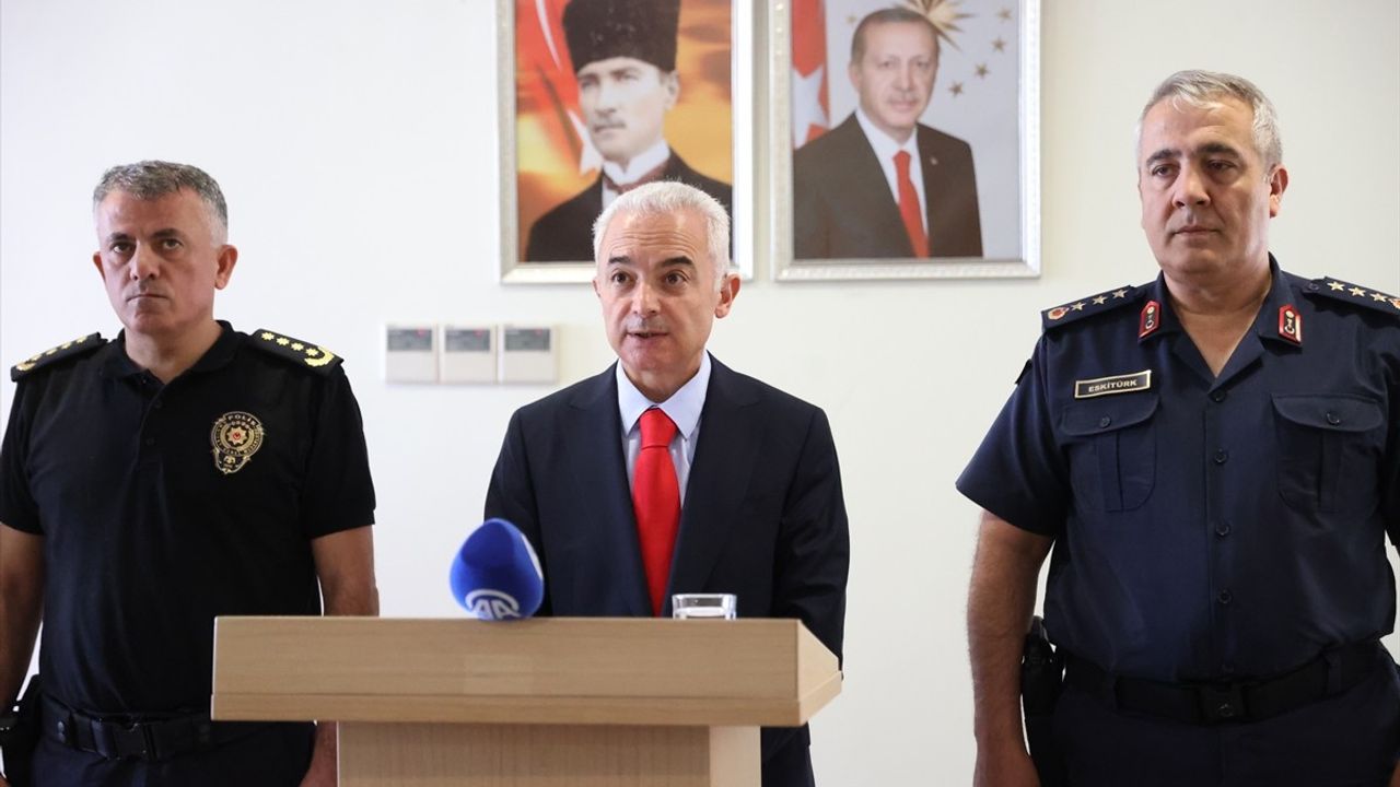 Kırklareli'de Ağustos'ta Göçmen Kaçakçılığı Operasyonları: 10 Şüpheli Tutuklandı