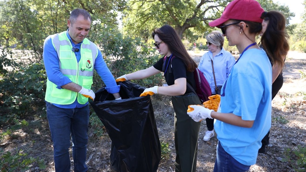Kırklareli'de Avrupa Hareketlilik Haftası'nda Öğrencilerle Çevre Temizliği
