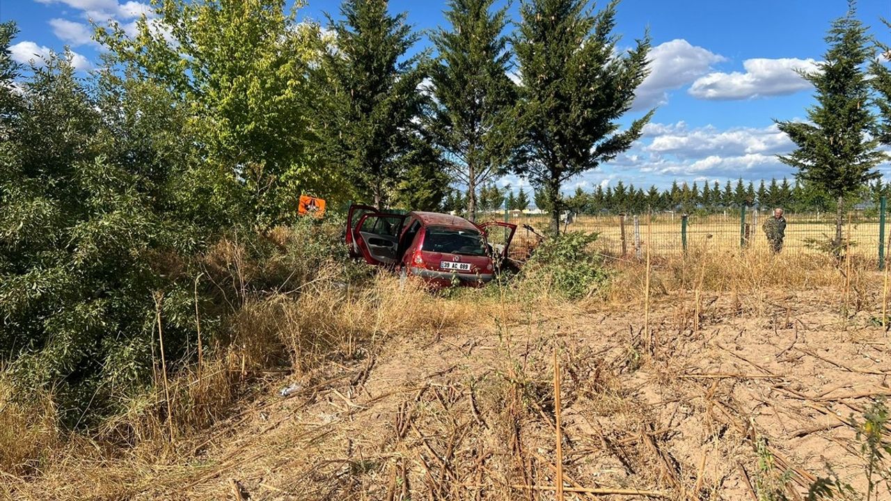 Kırklareli'de tarlaya devrilen otomobil: 4 kişi yaralandı