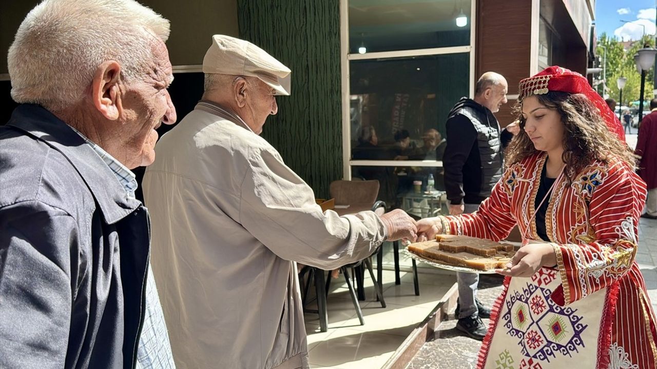 Kırşehir'de Esnaf Davul Zurnayla 38. Ahilik Haftası'na Davet Edildi