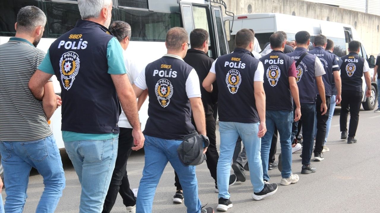 Kocaeli Merkezli Dolandırıcılık Operasyonunda 24 Zanlı Tutuklandı
