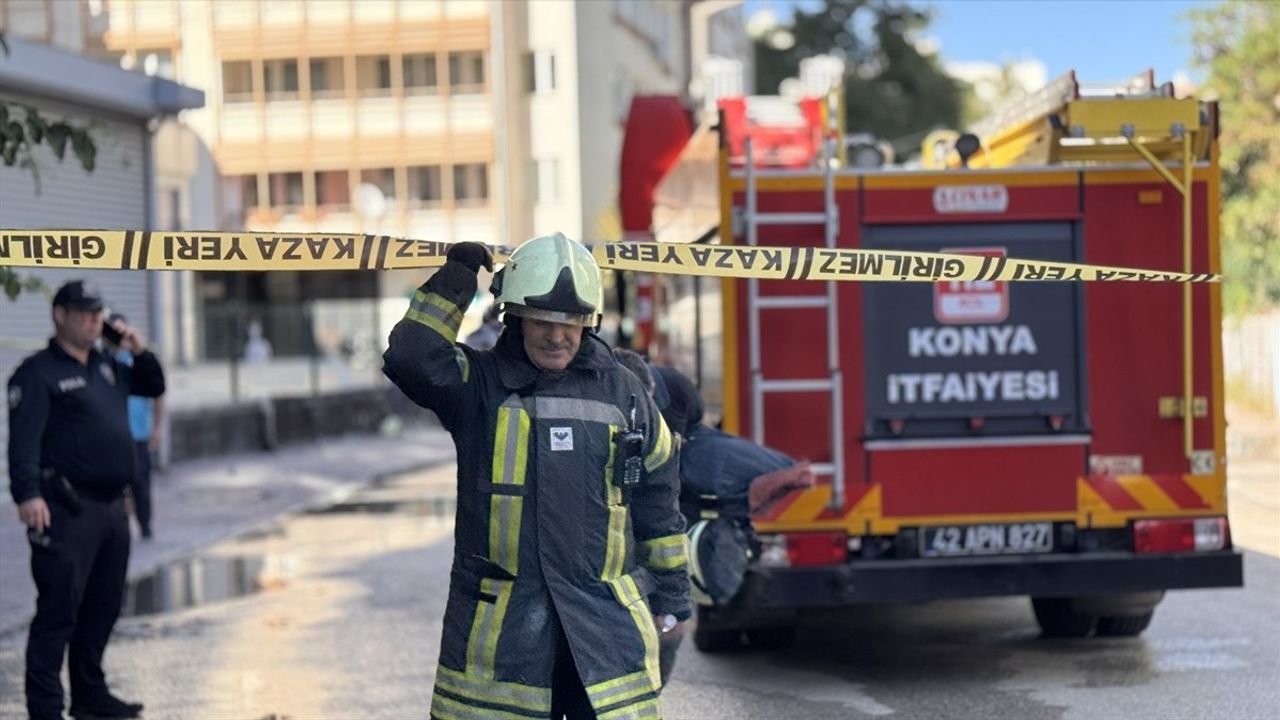 Konya'da Apartman Yangını: 7'si Çocuk 13 Kişi Dumandan Etkilendi