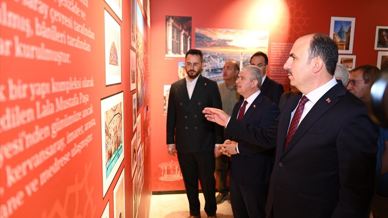 Konya'da AYNA "Anadolu Göğünün İpek Mahyası" Vakıf Eserleri Sergisi Açıldı