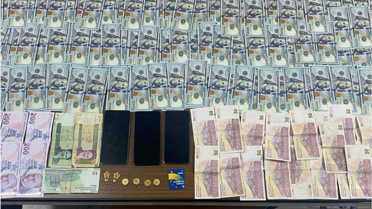 Konya'da Dolandırıcılık Operasyonu: 3 Zanlı Tutuklandı