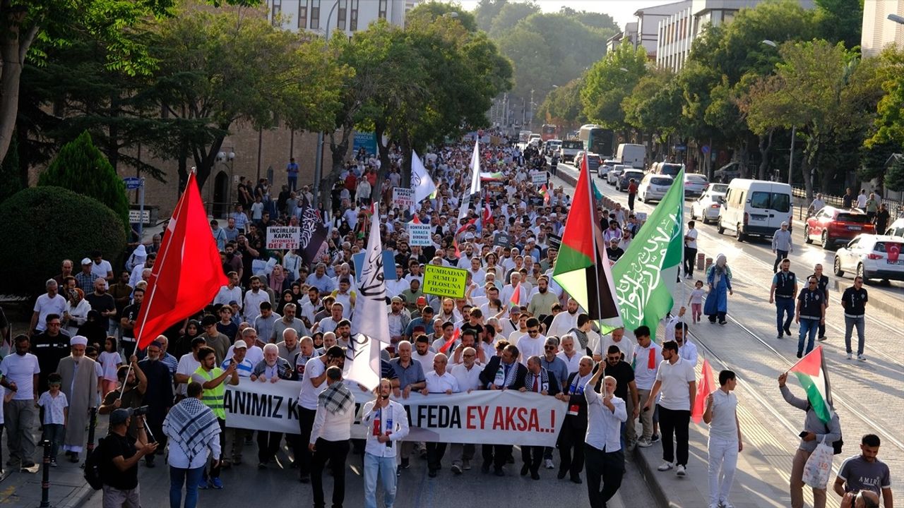 Konya ve Aksaray'da Küresel Sumud Filosu'na Destek Yürüyüşü