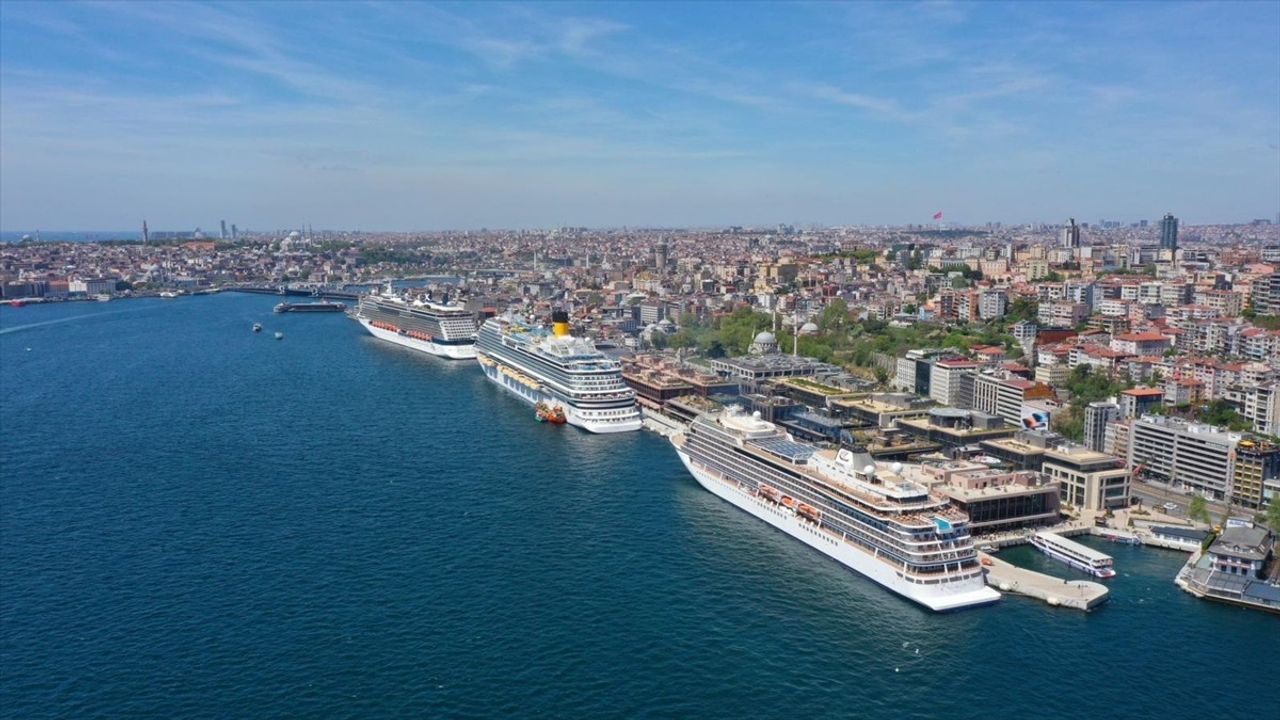 Kruvaziyer Turizminde Tarihi Yükseliş: Ocak-Ağustos 2025'te 1,5 Milyon Yolcu