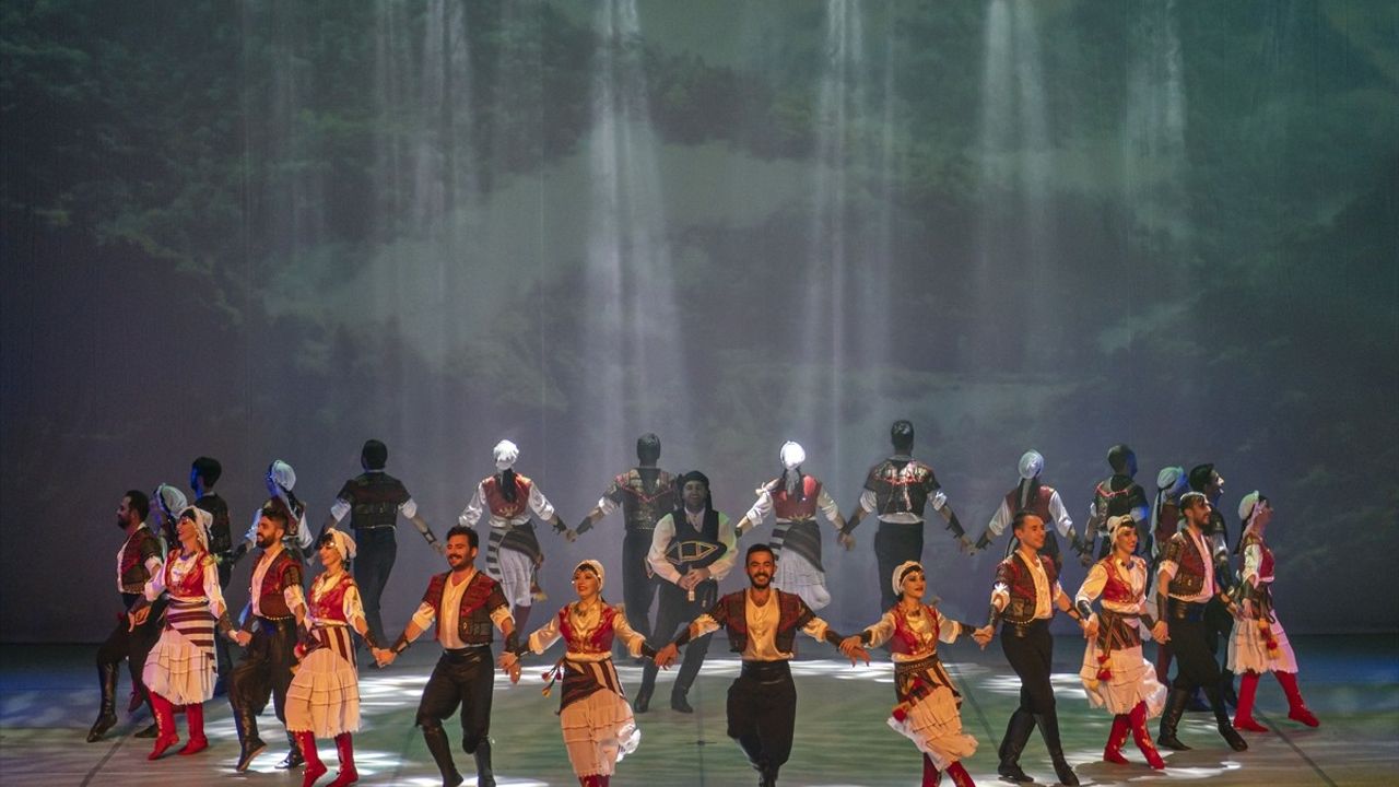 Kurtuluş Yolunda Türkülerimiz — İDTHMK Konseri 4 Eylül'de AKM'de