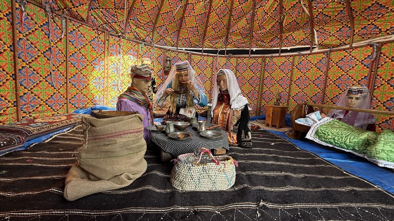 Kütahya'da 744'üncü Hayme Ana Anma ve Göç Şenlikleri Başladı