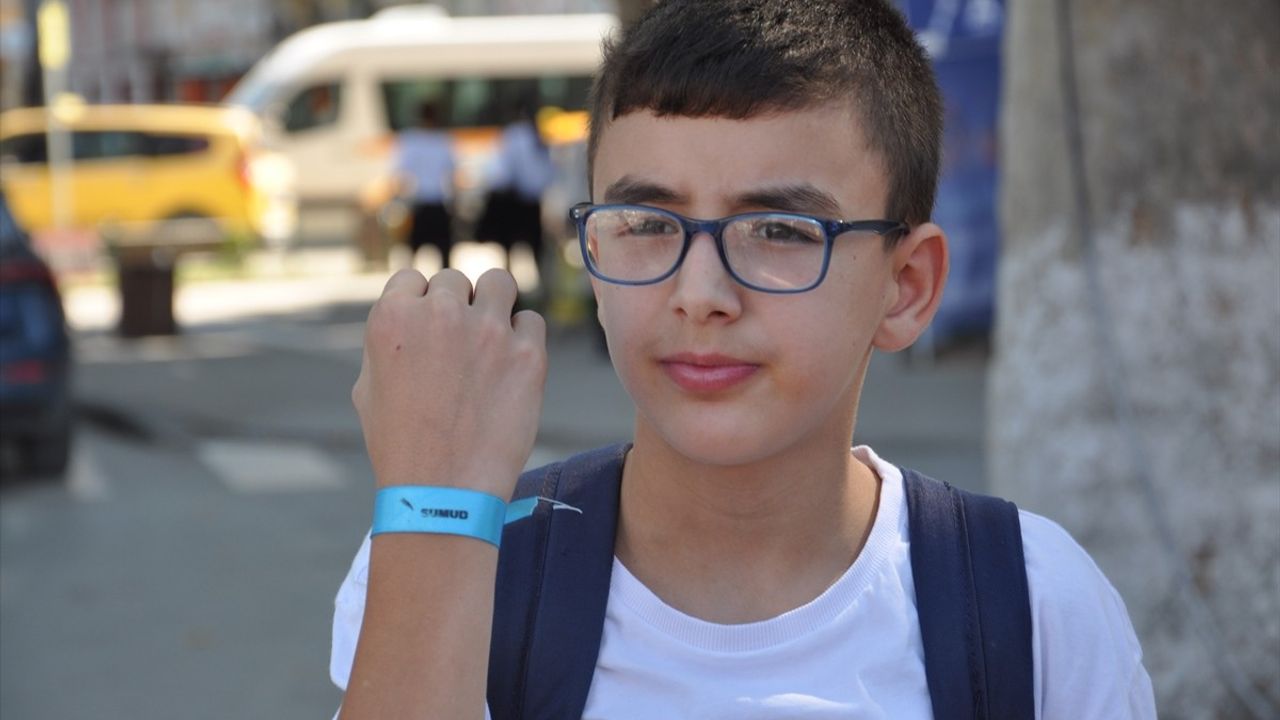 Kütahya'dan Küresel Sumud Filosu'na Mavi Kurdeleli Destek