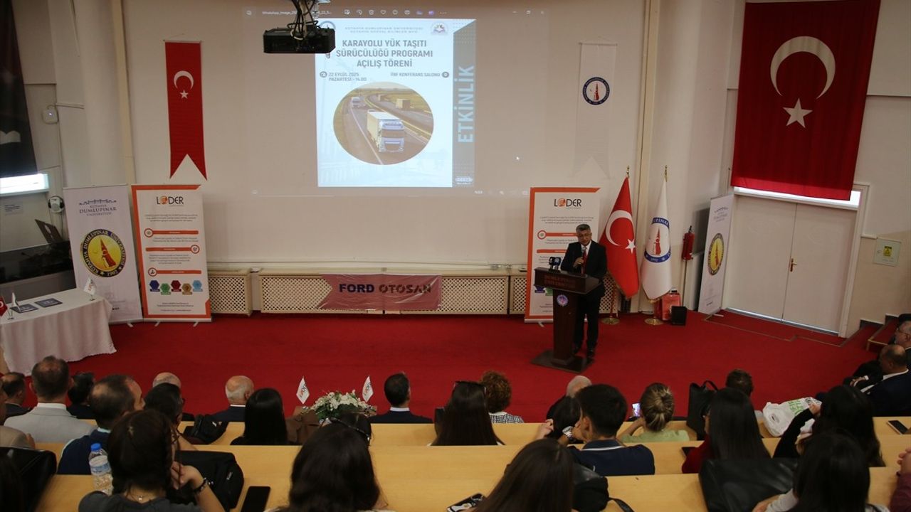 Kütahya DPÜ'de Karayolu Yük Taşıtı Sürücülüğü Ön Lisans Programı Açıldı