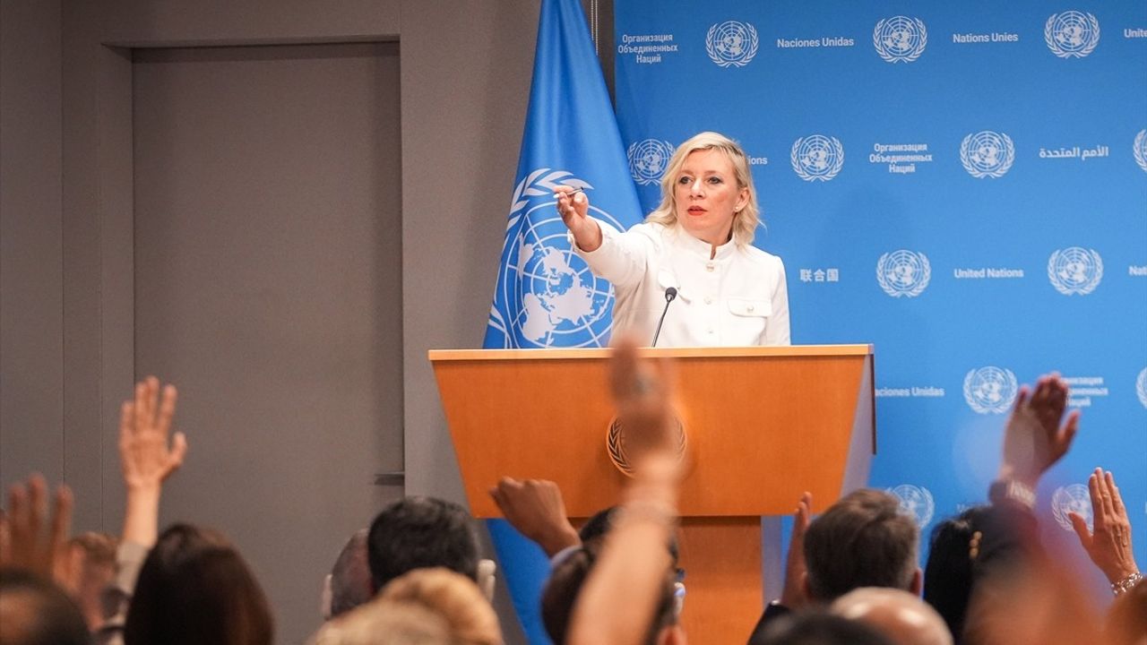 Lavrov'tan Sert Uyarı: Batılılara 'Rus Hava Sahasına Müdahale Pişmanlık Getirir'