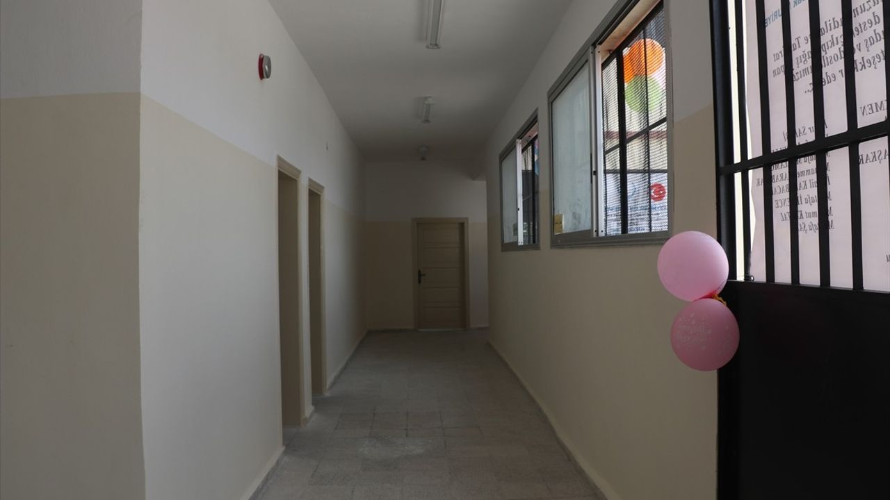 Lazkiye Bayırbucak'ta Türkiye Destekli Onarılan Okul Törenle Açıldı