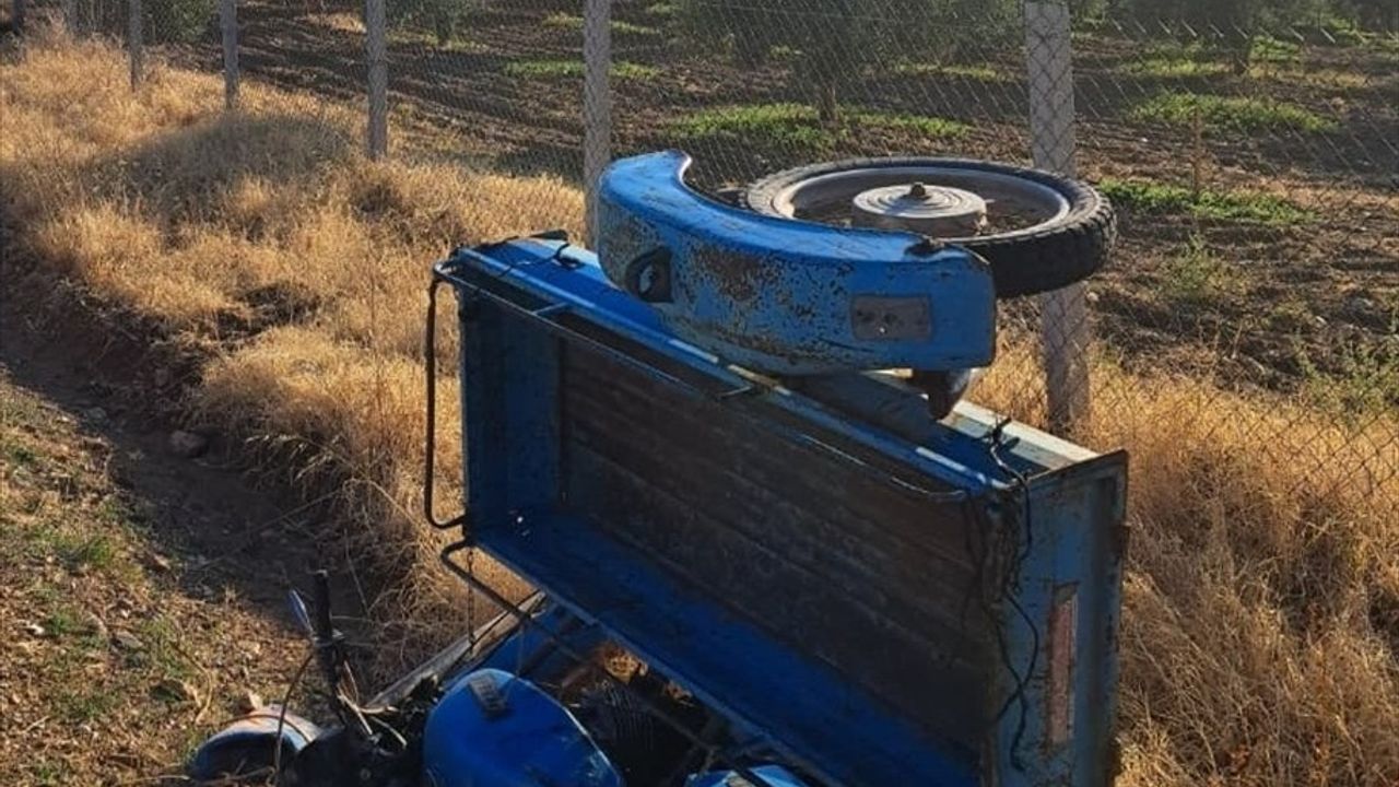 Manisa'da Sepetli Motosiklet Devrildi: Sürücü Ali Uçar Öldü