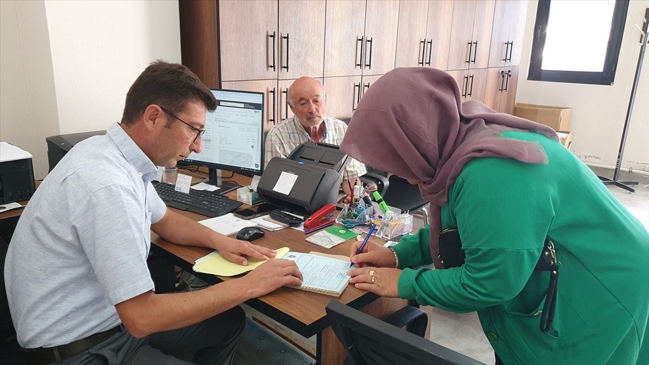 Manisa Demirci'de Bulunan Altın ve Künye Sahiplerine Teslim Edildi