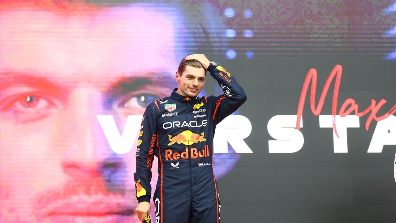 Max Verstappen Azerbaycan Grand Prix'sini Kazandı