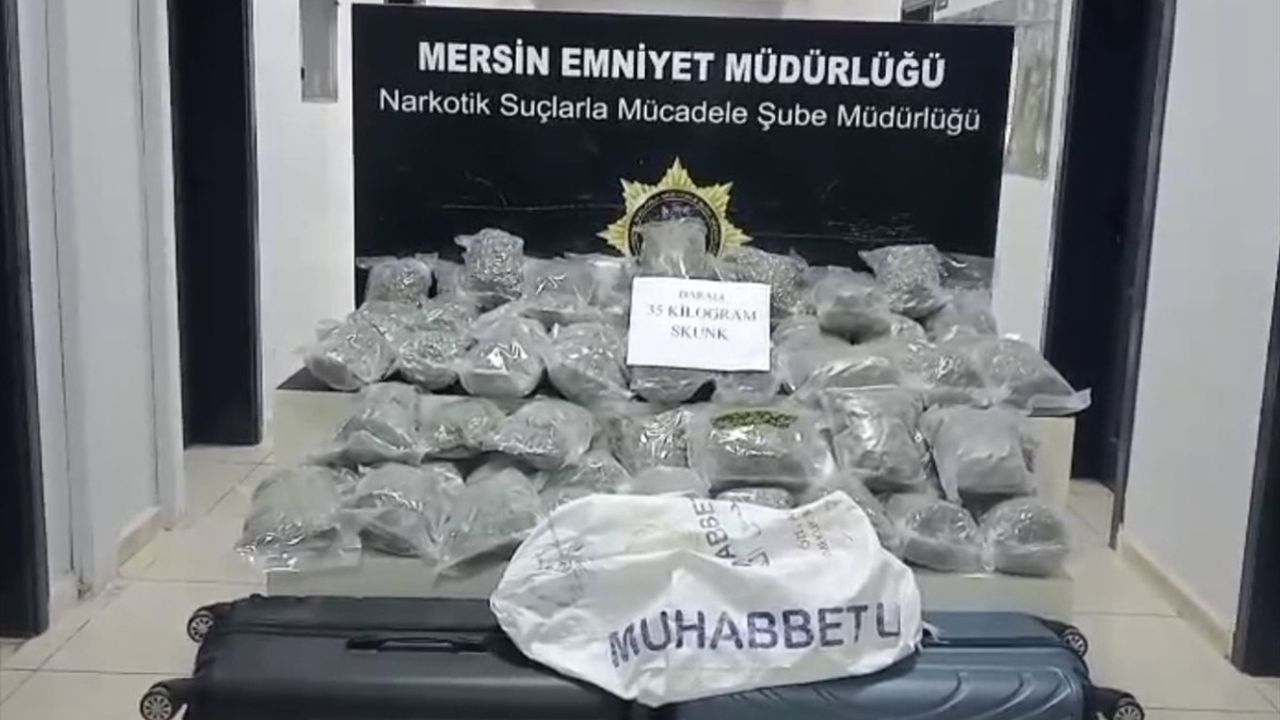 Mersin'de Yolcu Minibüsünde 35 Kilogram Uyuşturucu Ele Geçirildi