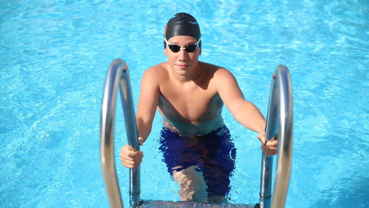 Milli Yüzücü Kuzey Set, Yunanistan'da Altın Madalya Hedefliyor