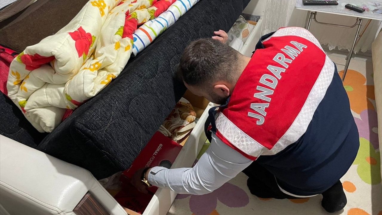 MİT Operasyonu: Kişisel Verileri Çalan 3 Kişi Tutuklandı, 9 Site Kapatıldı