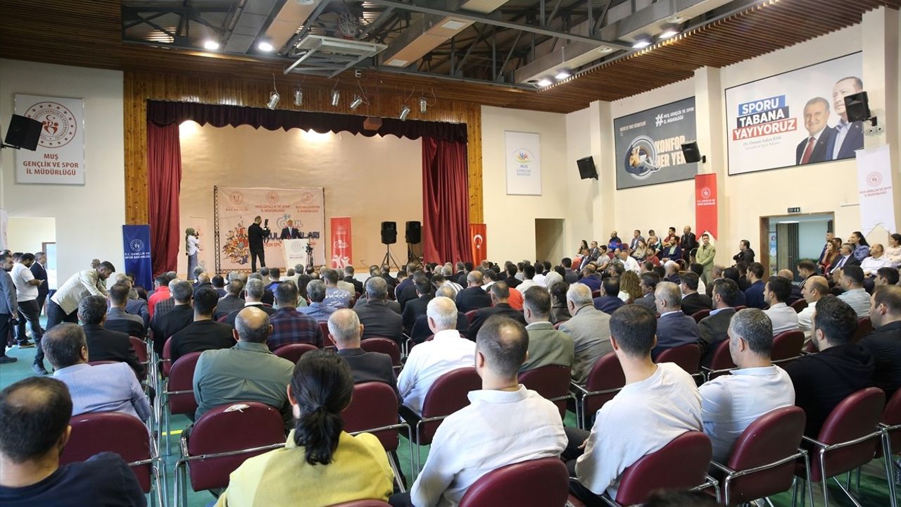 Muş'ta Okul Sporları Toplantısı: Vali Çakır'dan Eğitim ve Spor Vurgusu
