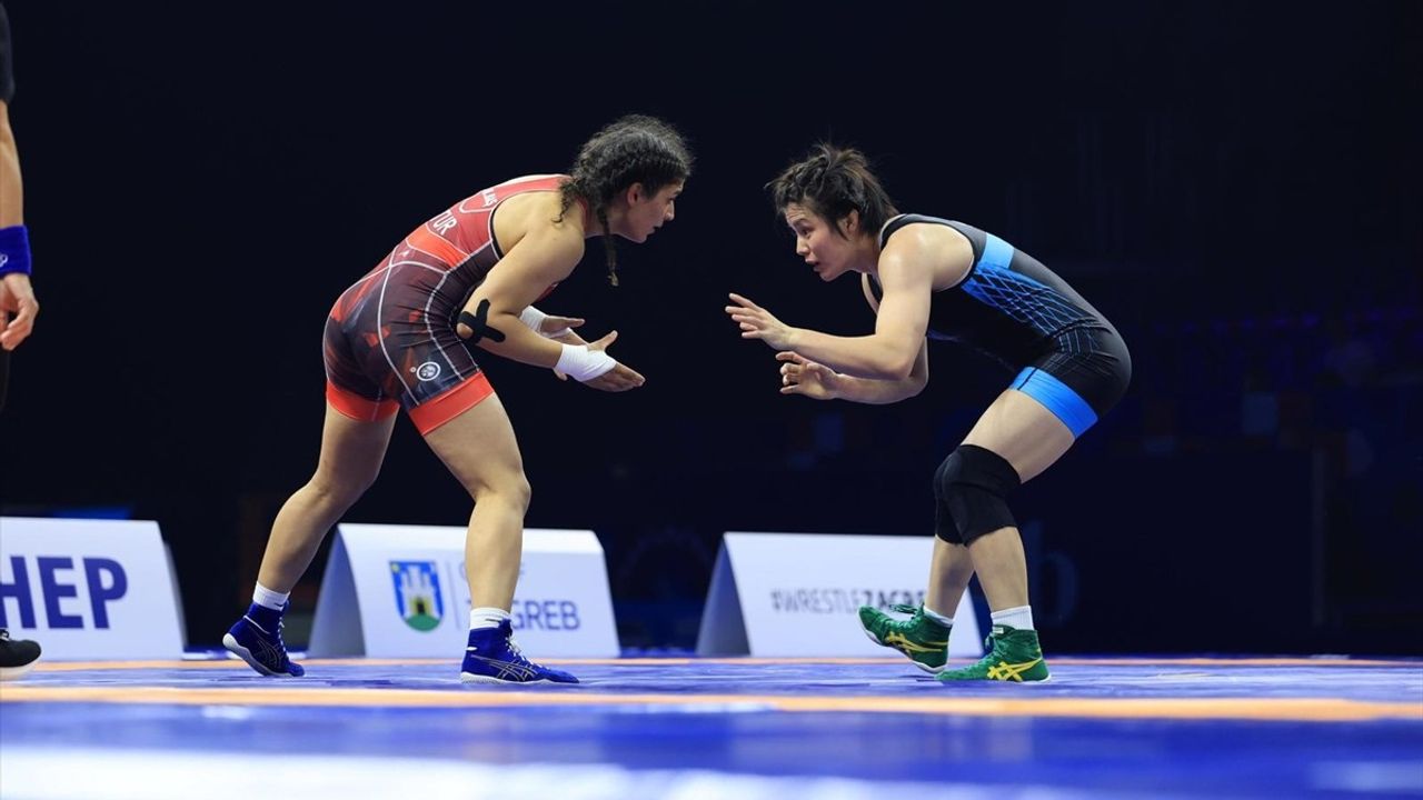 Nesrin Baş, 2025 Dünya Güreş Şampiyonası'nda Finale Yükseldi