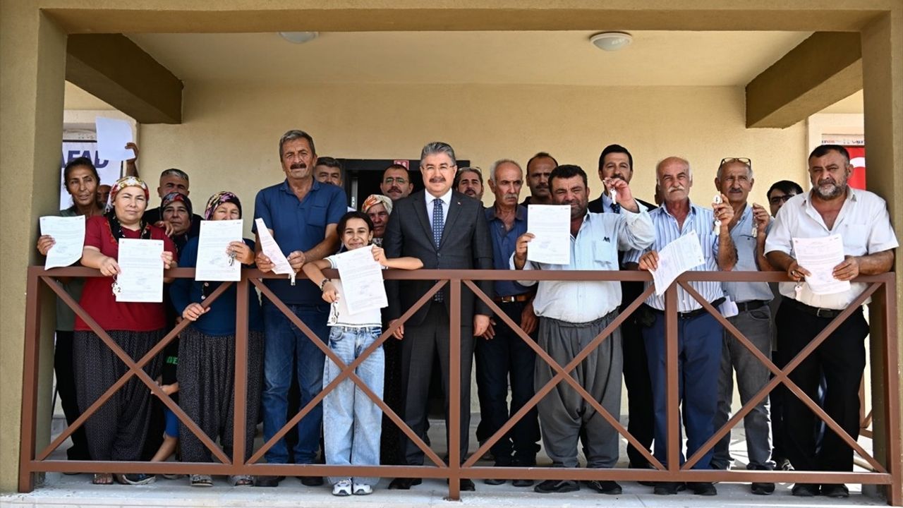 Osmaniye Kadirli'de 15 Köy Evi Depremzedelere Teslim Edildi