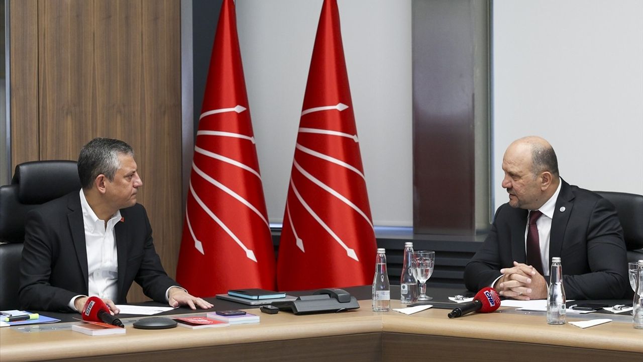 Özgür Özel, Balkan Türkleri Federasyonu Başkanı Abdurrahim Nursoy'u Kabul Etti