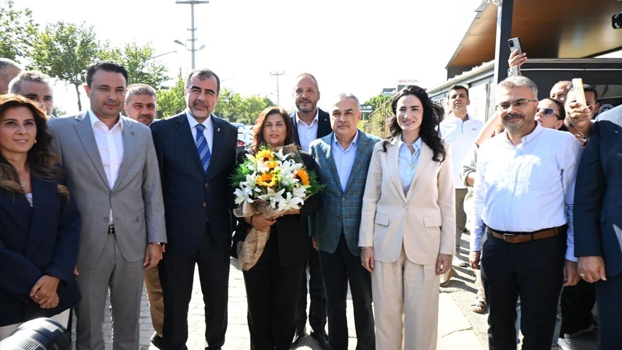 Özlem Çerçioğlu AK Parti Aydın İl Başkanlığını Ziyaret Etti