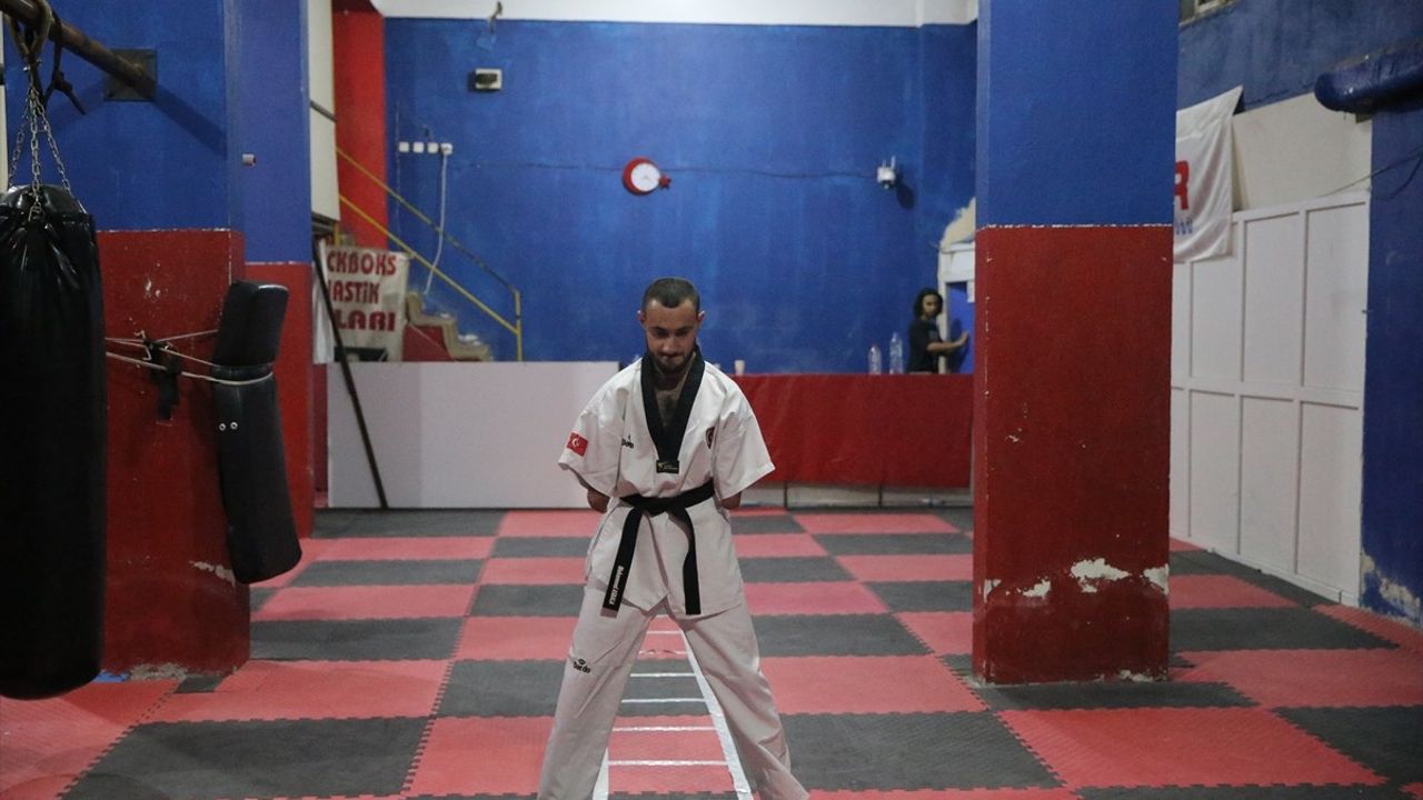 Para tekvandocu Muhammed Aspala'nın hedefi: Dünya şampiyonluğu