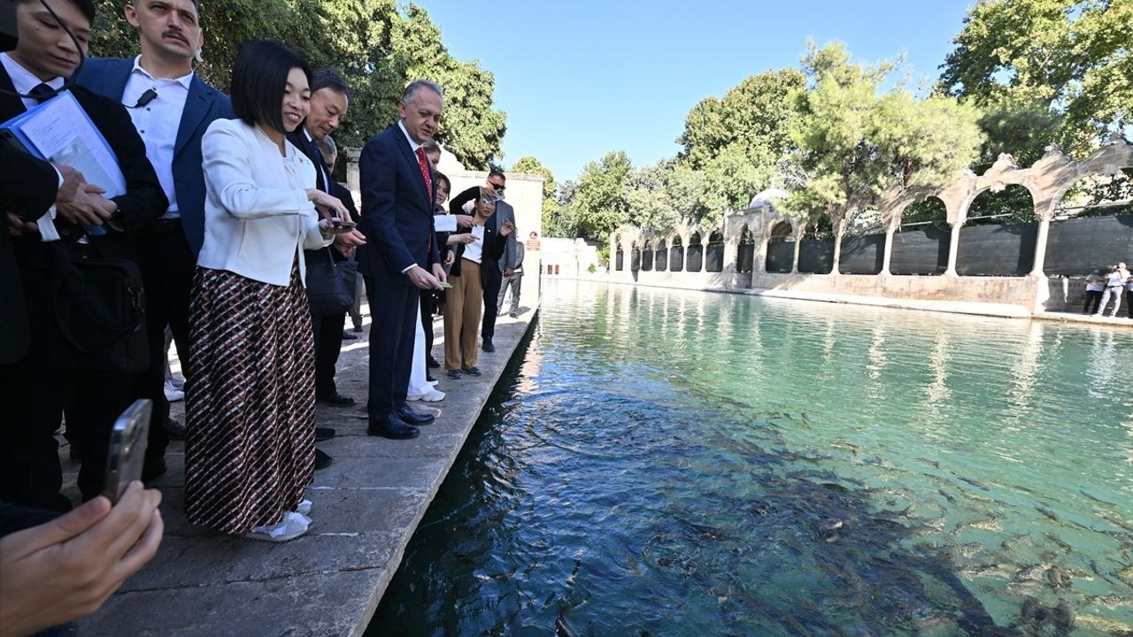 Prenses Akiko Mikasa Şanlıurfa'da: Balıklıgöl Ziyareti