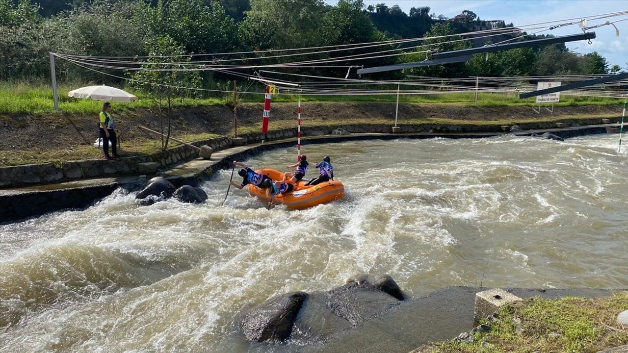 Rafting Avrupa Kupası Rize Ardeşen'de Devam Ediyor