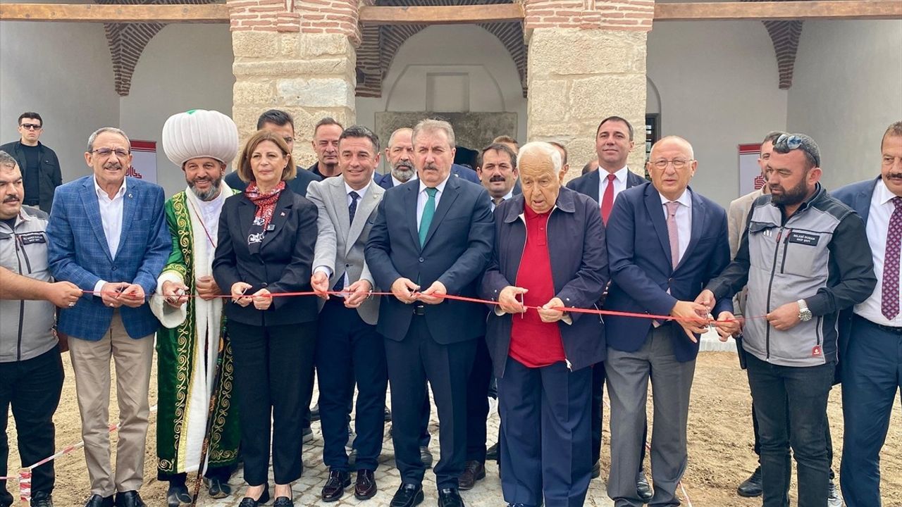Restorasyonu Tamamlanan Hamamkarahisar Ulu Cami Eskişehir'de İbadete Açıldı