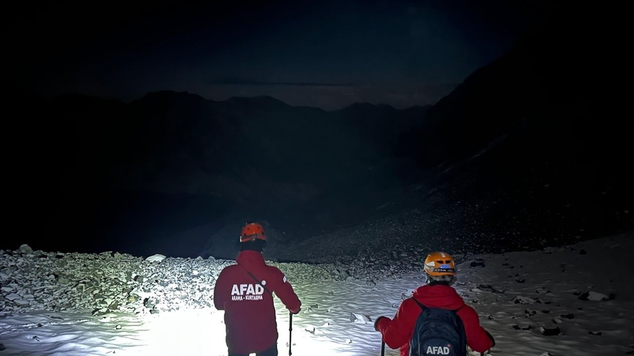 Rize Çamlıhemşin'de Yaylada Kaybolan İki Turist Kurtarıldı