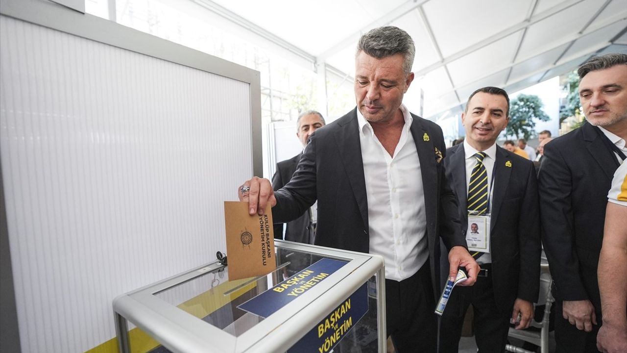 Sadettin Saran Oyunu Kullandı — Fenerbahçe Olağanüstü Genel Kurulu