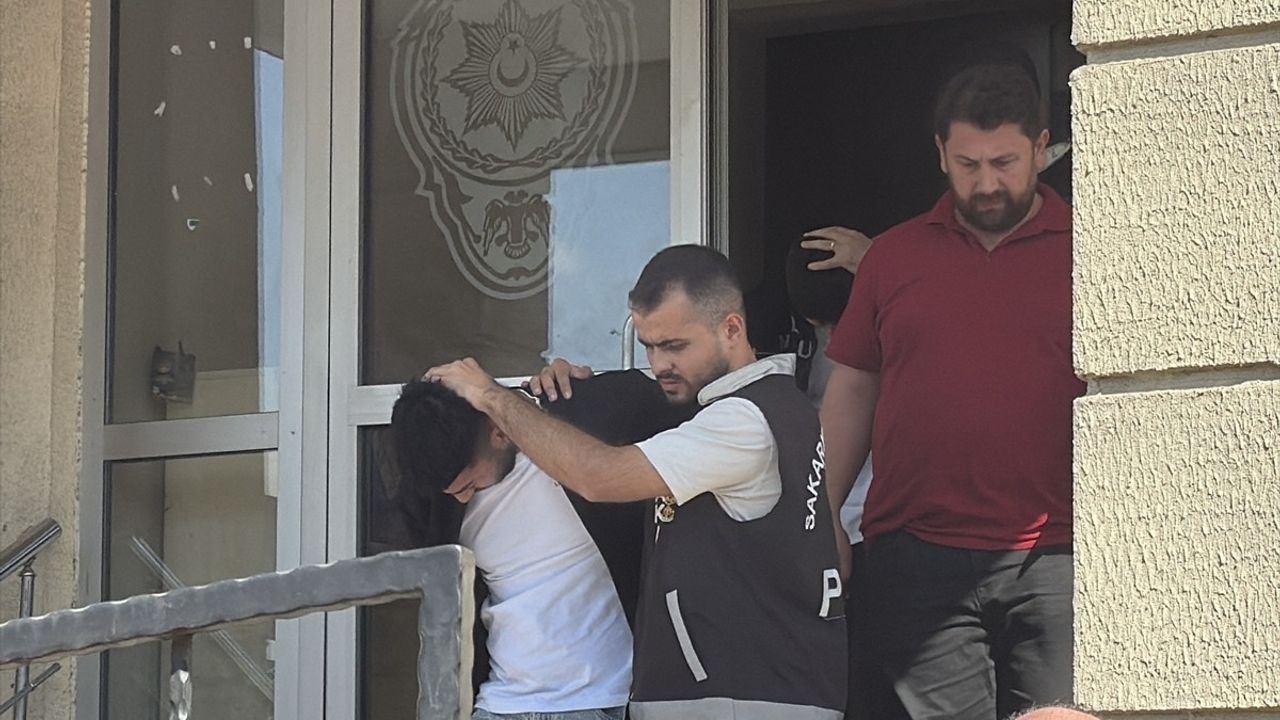Sakarya'da Silahlı Kavga: Serdivan'da 1 Kişi Hayatını Kaybetti