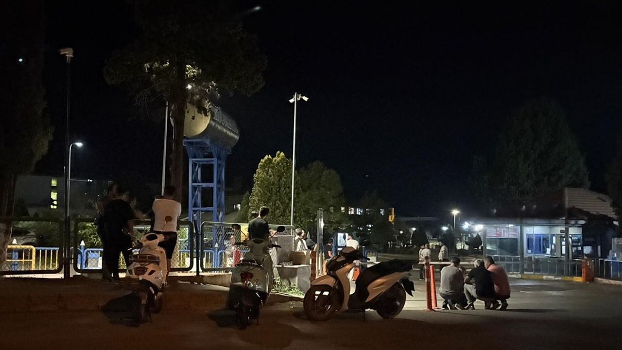 Sakarya Hendek'te Fabrika Kazası: Çelik Borular Arasında Sıkışan İşçi Öldü