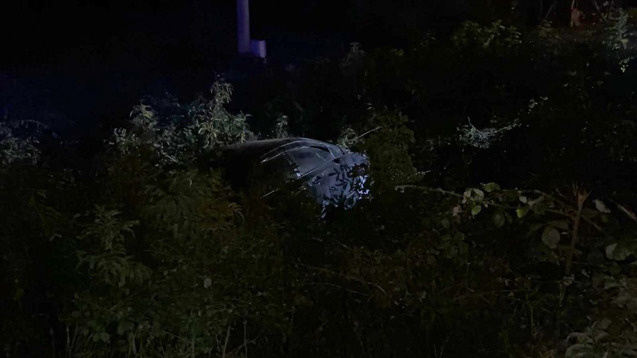 Samsun Çarşamba'da Trafik Kazası: Yoldan Çıkan Otomobilde 3 Yaralı
